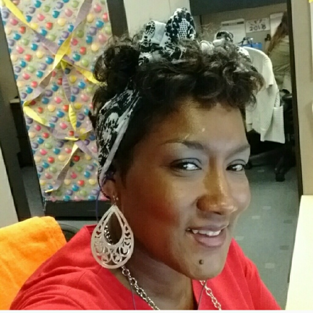 Meet your Posher, Yolanda